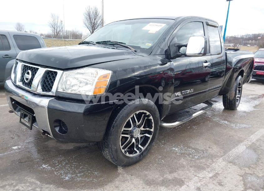 Photo 2 of 2005 Nissan Titan SE (VIN 1N6BA06A25N526417)