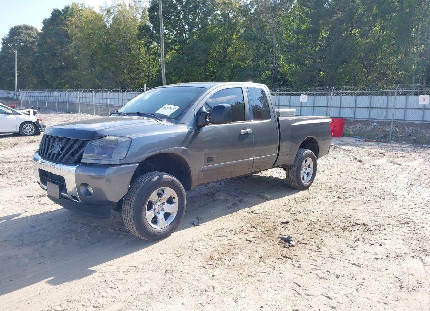 Photo 2 of 2007 Nissan Titan SE (VIN 1N6BA06A47N240183)