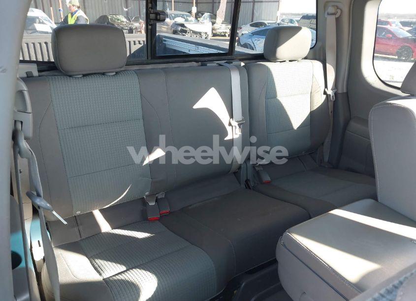 Photo 8 of 2005 Nissan Titan SE (VIN 1N6BA06A75N558814)