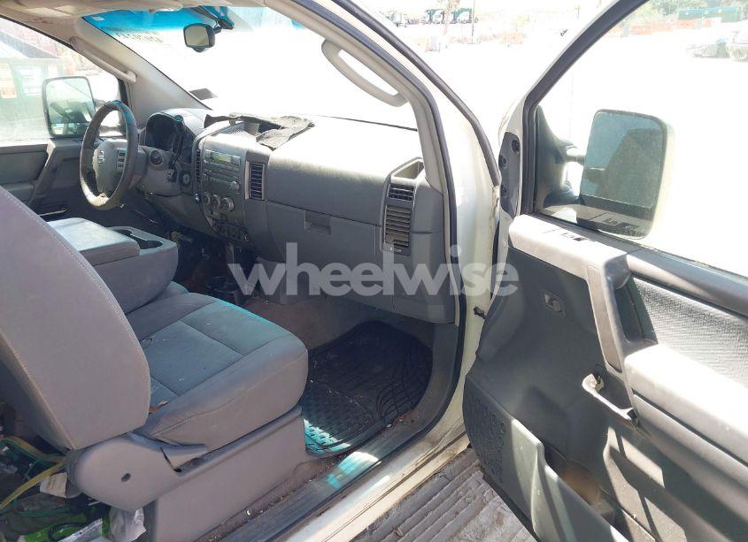 Photo 5 of 2005 Nissan Titan SE (VIN 1N6BA06A95N561620)