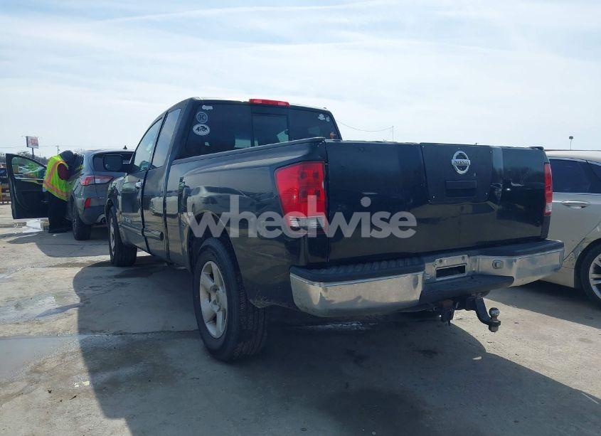 Photo 3 of 2005 Nissan Titan SE (VIN 1N6BA06AX5N561917)