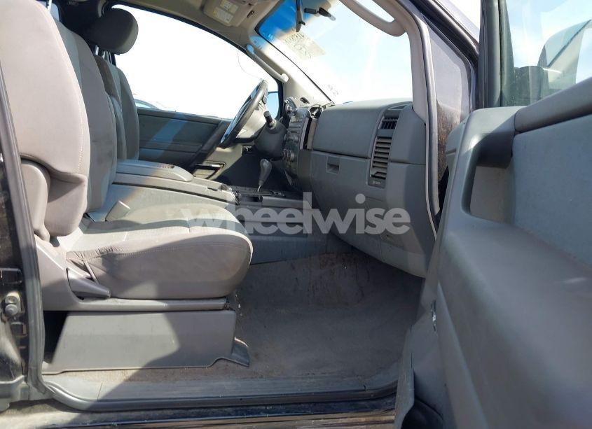 Photo 5 of 2005 Nissan Titan SE (VIN 1N6BA06AX5N561917)