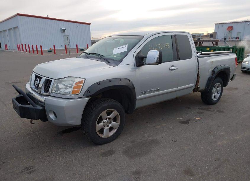 Photo 2 of 2005 Nissan Titan SE (VIN 1N6BA06B05N579321)