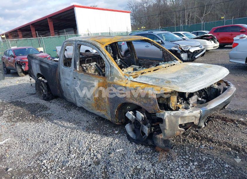 2005 Nissan Titan SE (VIN 1N6BA06B55N544211) main photo