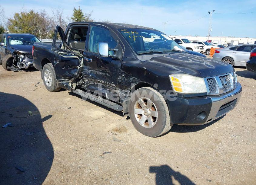 2005 Nissan Titan LE (VIN 1N6BA07A35N572627) main photo