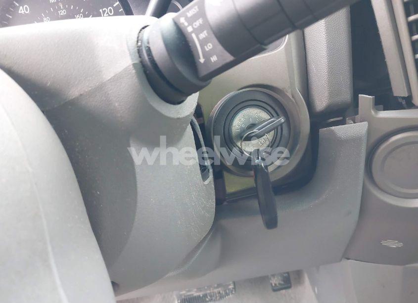 Photo 11 of 2005 Nissan Titan SE (VIN 1N6BA07A45N576847)