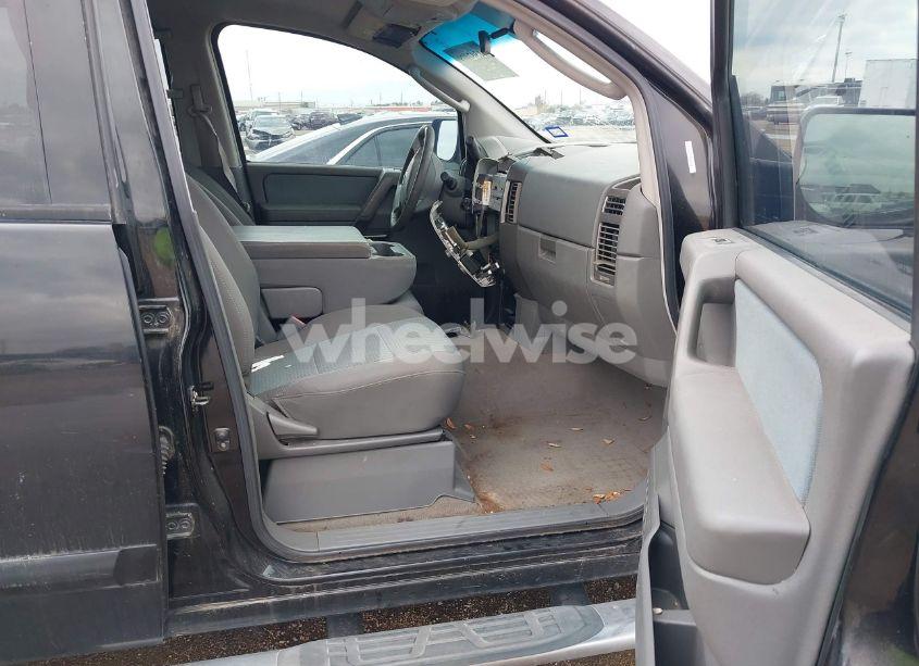 Photo 5 of 2005 Nissan Titan SE (VIN 1N6BA07A45N576847)