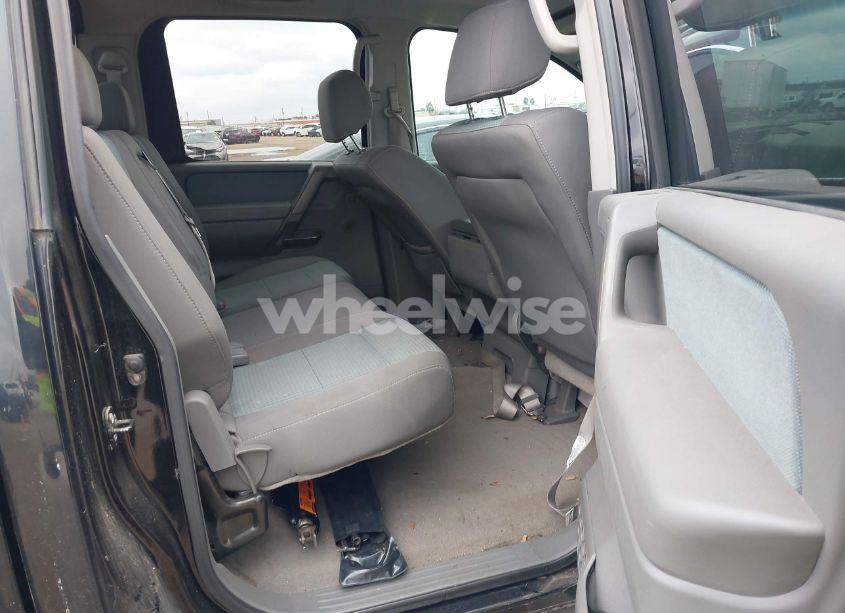 Photo 8 of 2005 Nissan Titan SE (VIN 1N6BA07A45N576847)