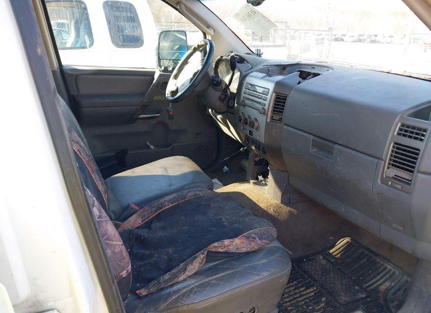 Photo 5 of 2005 Nissan Titan LE (VIN 1N6BA07A55N536812)