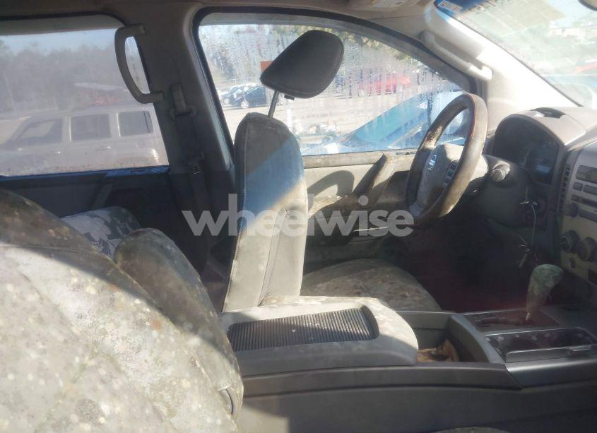 Photo 5 of 2005 Nissan Titan LE (VIN 1N6BA07A85N538117)