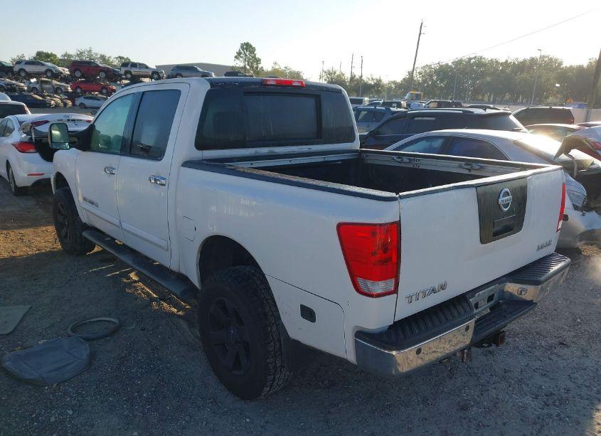 Photo 3 of 2005 Nissan Titan LE (VIN 1N6BA07A85N559033)