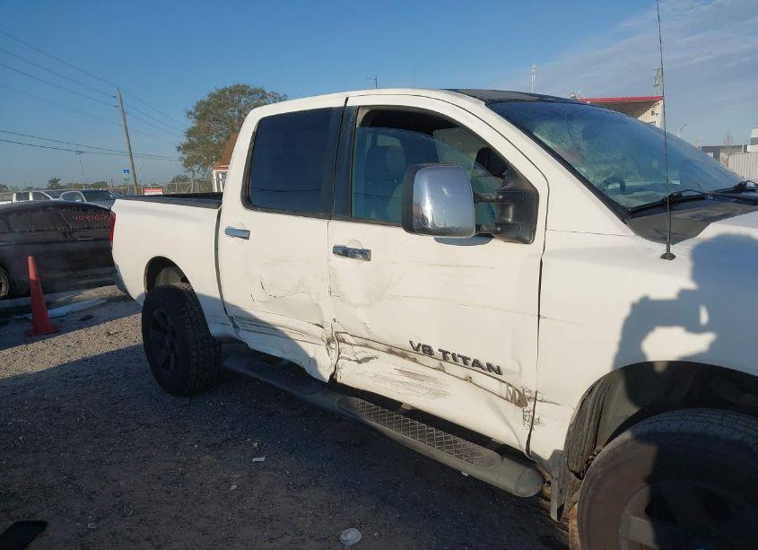 Photo 6 of 2005 Nissan Titan LE (VIN 1N6BA07A85N559033)