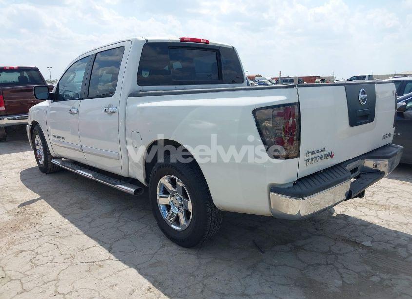 Photo 3 of 2005 Nissan Titan SE (VIN 1N6BA07A95N572874)