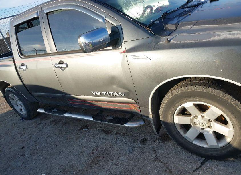 Photo 12 of 2005 Nissan Titan LE (VIN 1N6BA07AX5N532657)