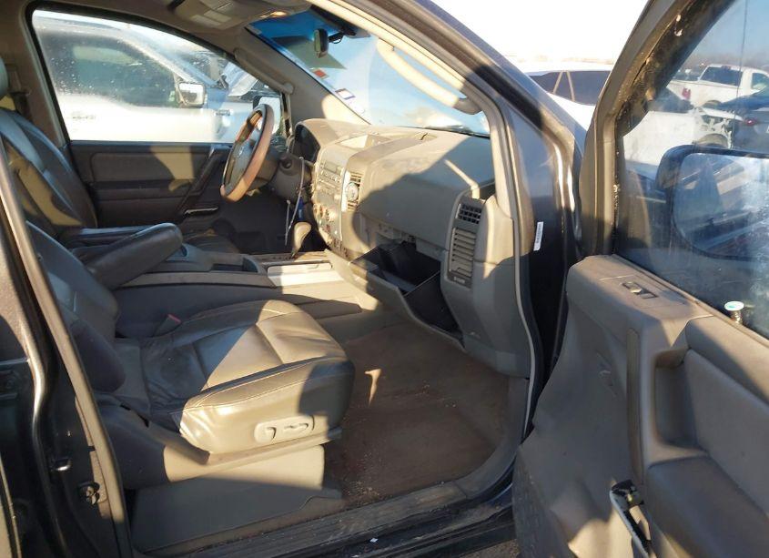 Photo 5 of 2005 Nissan Titan LE (VIN 1N6BA07AX5N532657)