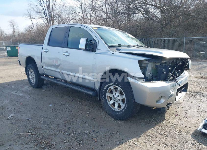 2005 Nissan Titan LE (VIN 1N6BA07B15N543247) main photo