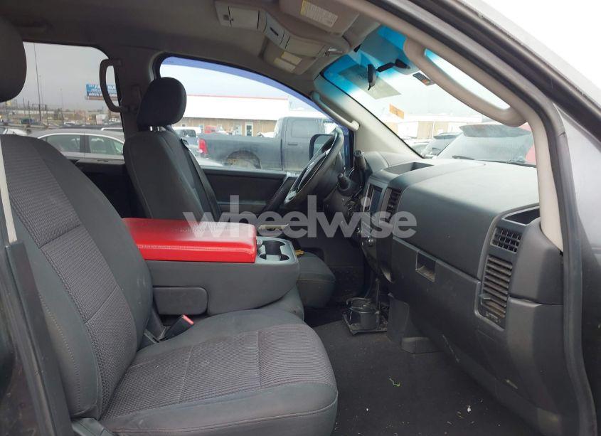 Photo 5 of 2009 Nissan Titan SE (VIN 1N6BA07D69N302730)