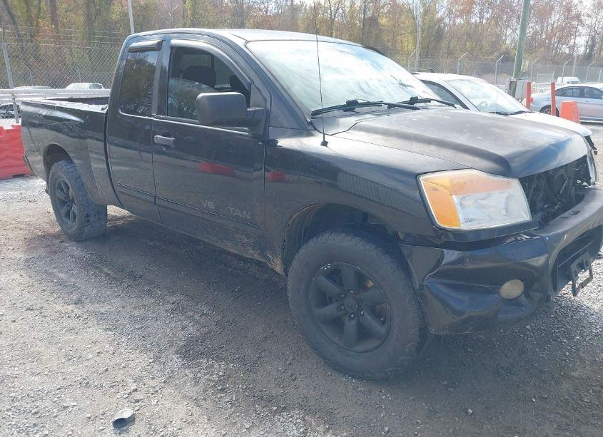 2011 Nissan Titan SV (VIN 1N6BA0CC7BN300682) main photo