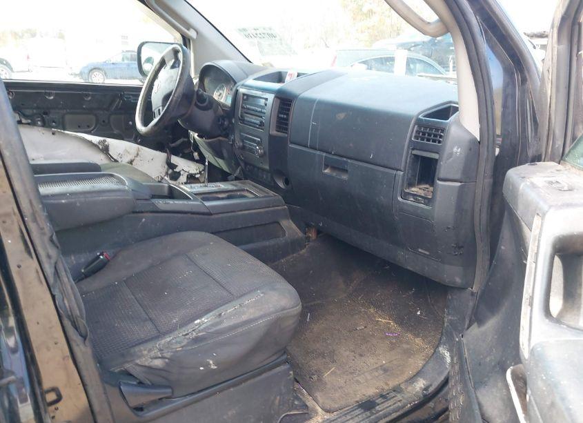 Photo 5 of 2011 Nissan Titan SV (VIN 1N6BA0CC7BN300682)