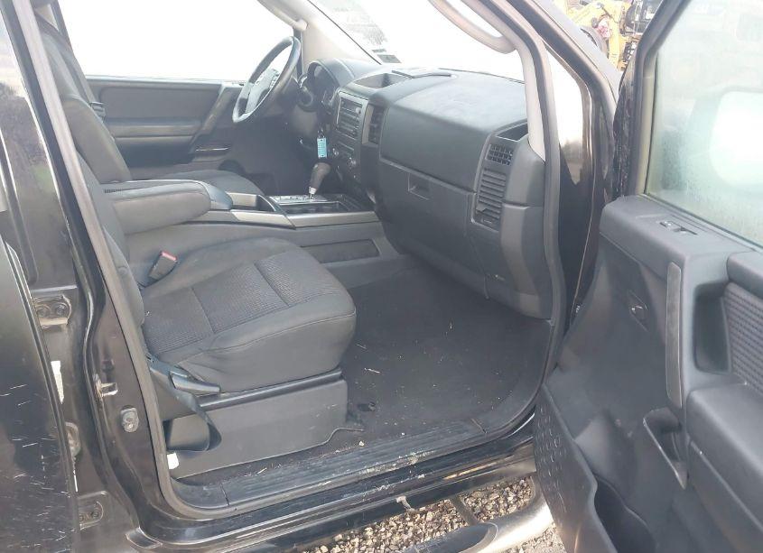 Photo 5 of 2010 Nissan Titan SE (VIN 1N6BA0EC0AN320526)