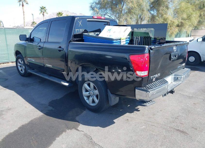 Photo 3 of 2014 Nissan Titan SV (VIN 1N6BA0EC1EN513158)
