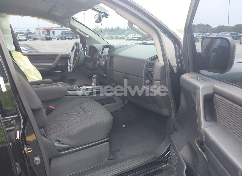 Photo 5 of 2014 Nissan Titan SV (VIN 1N6BA0EC1EN515685)