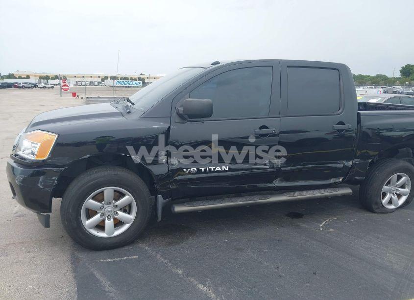 Photo 6 of 2014 Nissan Titan SV (VIN 1N6BA0EC1EN515685)