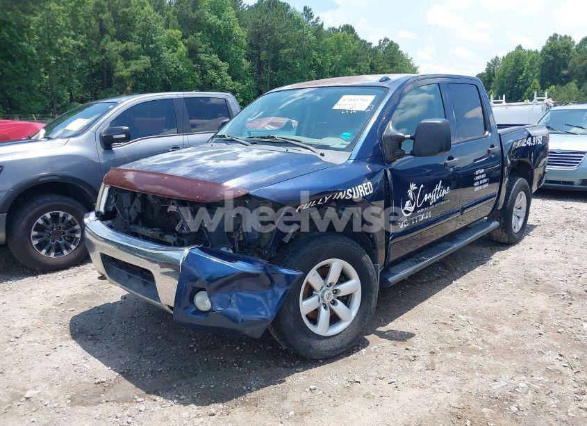 Photo 2 of 2010 Nissan Titan SE (VIN 1N6BA0EC2AN313626)