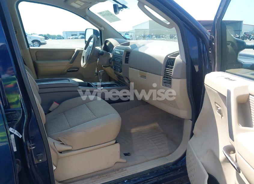 Photo 5 of 2010 Nissan Titan SE (VIN 1N6BA0EC2AN313626)