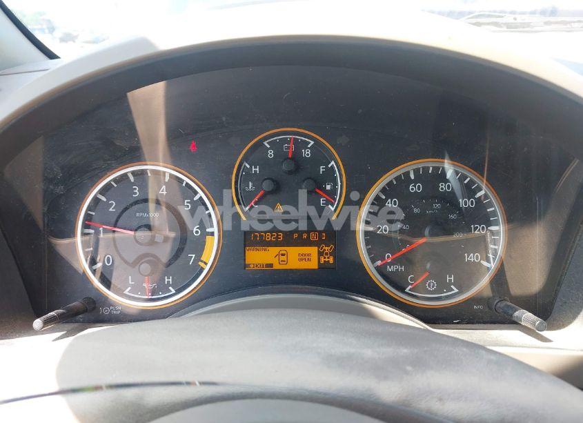 Photo 7 of 2010 Nissan Titan SE (VIN 1N6BA0EC2AN313626)