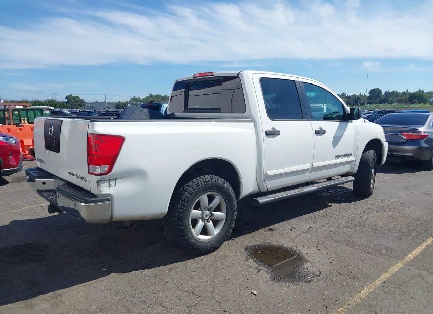 Photo 4 of 2011 Nissan Titan SV (VIN 1N6BA0EC3BN312387)