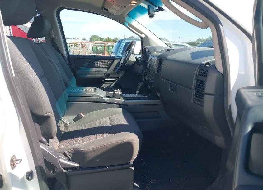 Photo 5 of 2011 Nissan Titan SV (VIN 1N6BA0EC3BN312387)