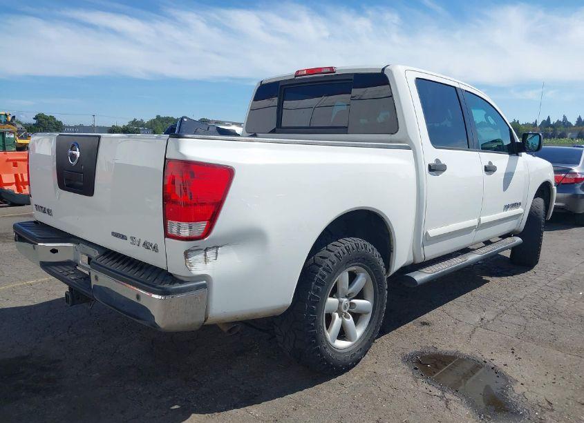 Photo 6 of 2011 Nissan Titan SV (VIN 1N6BA0EC3BN312387)