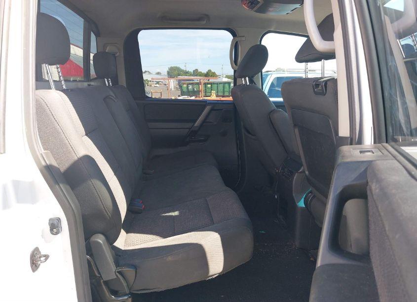 Photo 8 of 2011 Nissan Titan SV (VIN 1N6BA0EC3BN312387)