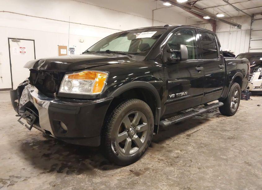 Photo 2 of 2015 Nissan Titan SV (VIN 1N6BA0EC3FN512708)