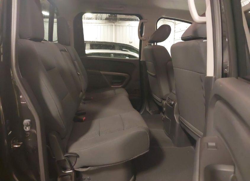 Photo 8 of 2015 Nissan Titan SV (VIN 1N6BA0EC3FN512708)