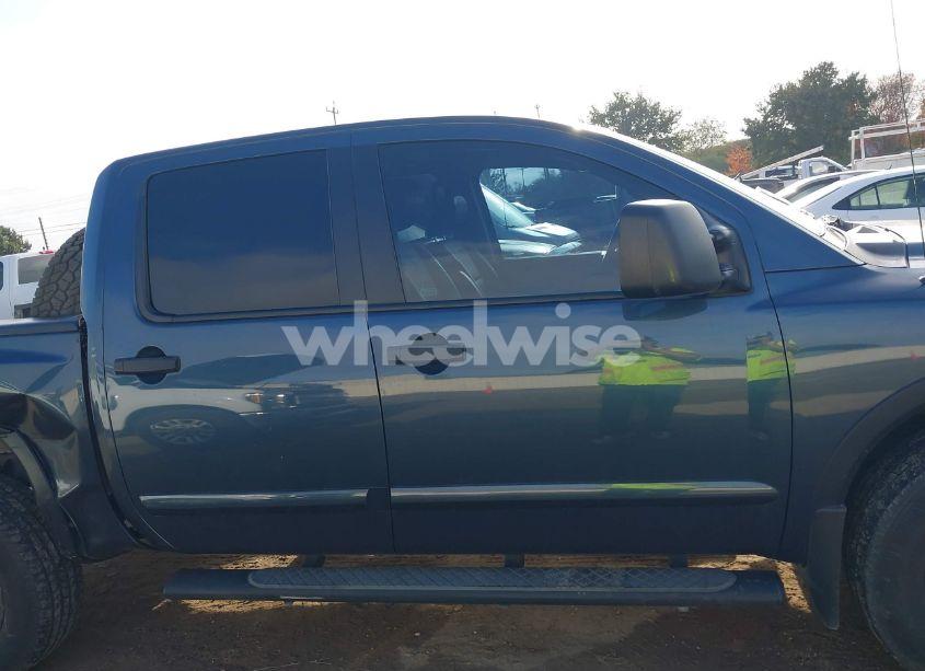 Photo 13 of 2014 Nissan Titan PRO-4X (VIN 1N6BA0EC5EN509999)