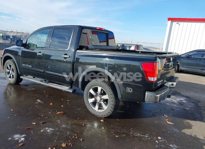 Photo 3 of 2015 Nissan Titan SV (VIN 1N6BA0EC5FN504139)