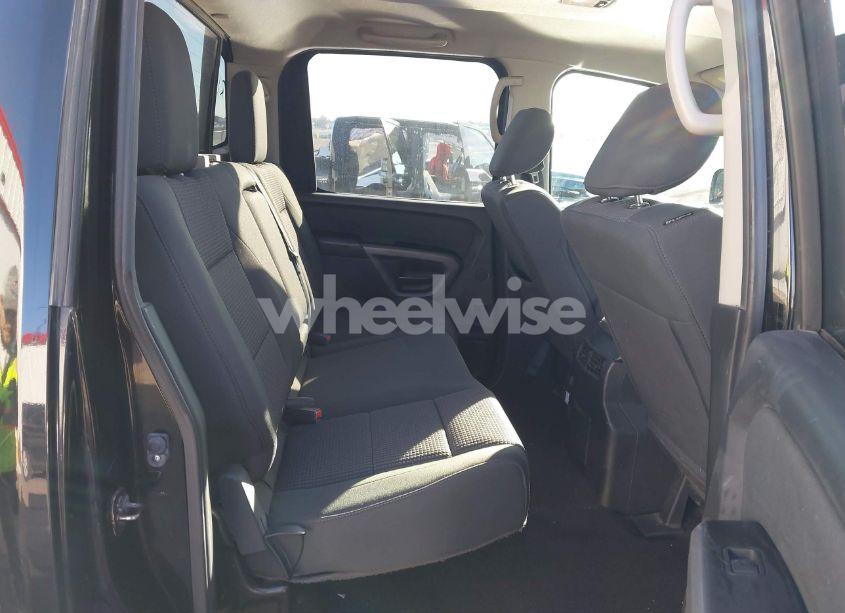Photo 8 of 2015 Nissan Titan SV (VIN 1N6BA0EC5FN504139)