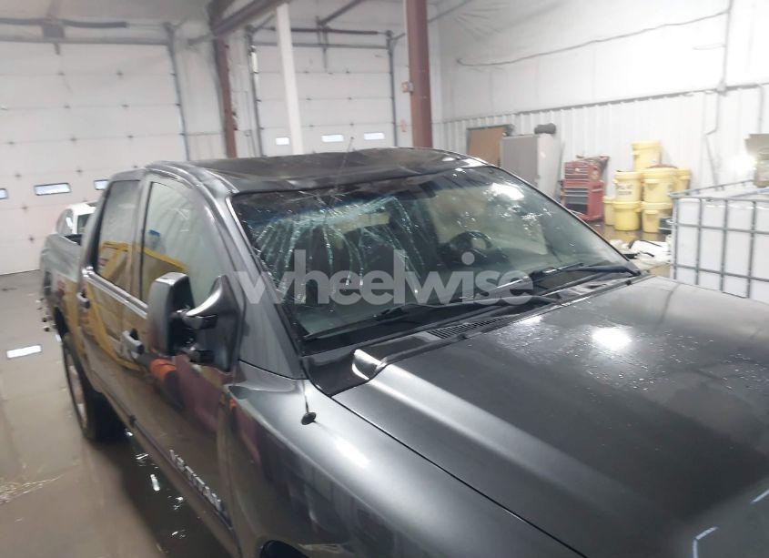 Photo 6 of 2010 Nissan Titan SE (VIN 1N6BA0EC7AN321219)