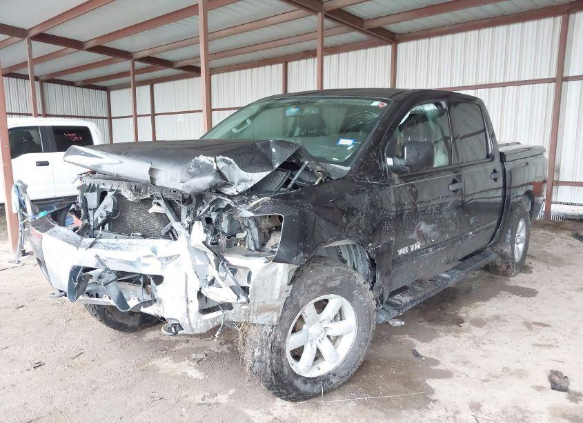 Photo 2 of 2012 Nissan Titan SV (VIN 1N6BA0EC7CN319621)