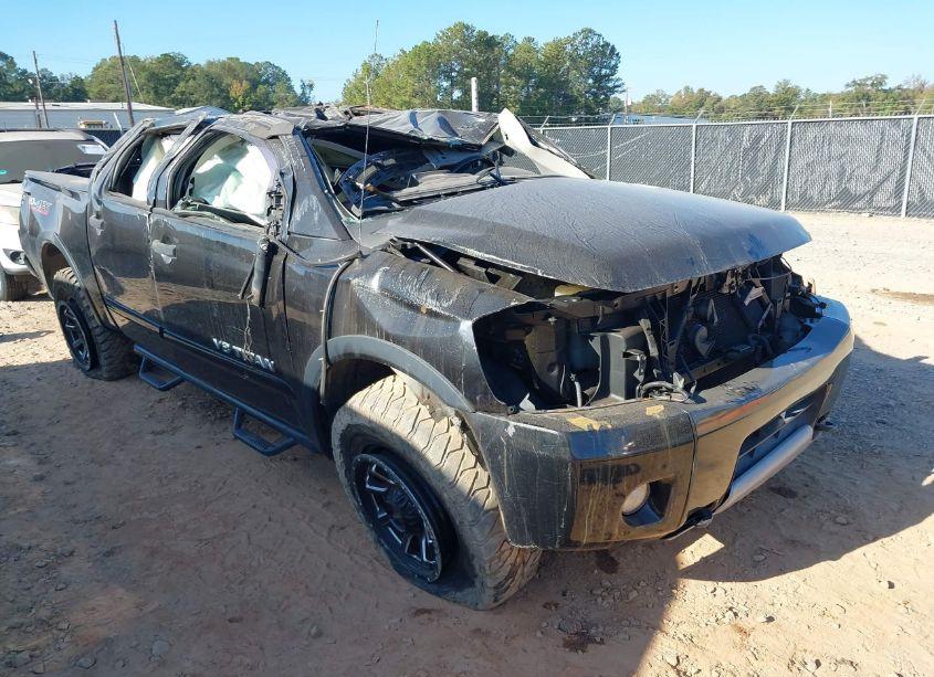 2014 Nissan Titan PRO-4X (VIN 1N6BA0EC9EN513697) main photo