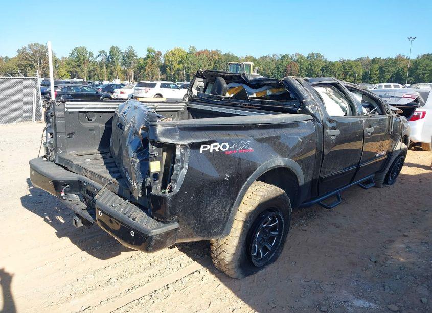 Photo 4 of 2014 Nissan Titan PRO-4X (VIN 1N6BA0EC9EN513697)