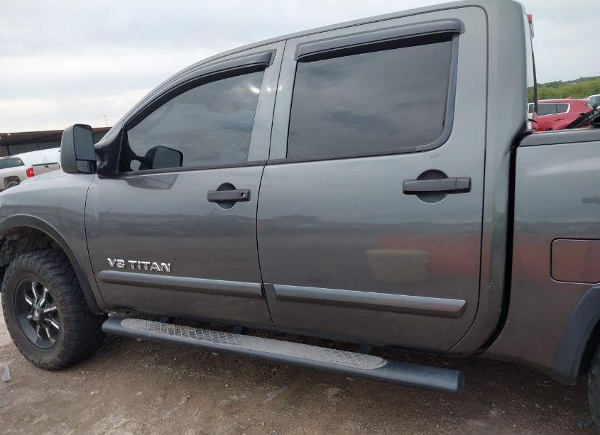 Photo 15 of 2011 Nissan Titan PRO-4X (VIN 1N6BA0ECXBN303380)