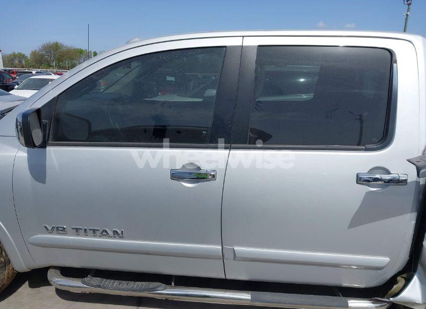 Photo 15 of 2015 Nissan Titan SV (VIN 1N6BA0ED0FN510956)