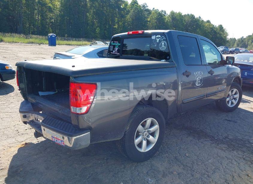 Photo 4 of 2010 Nissan Titan SE (VIN 1N6BA0ED1AN317966)