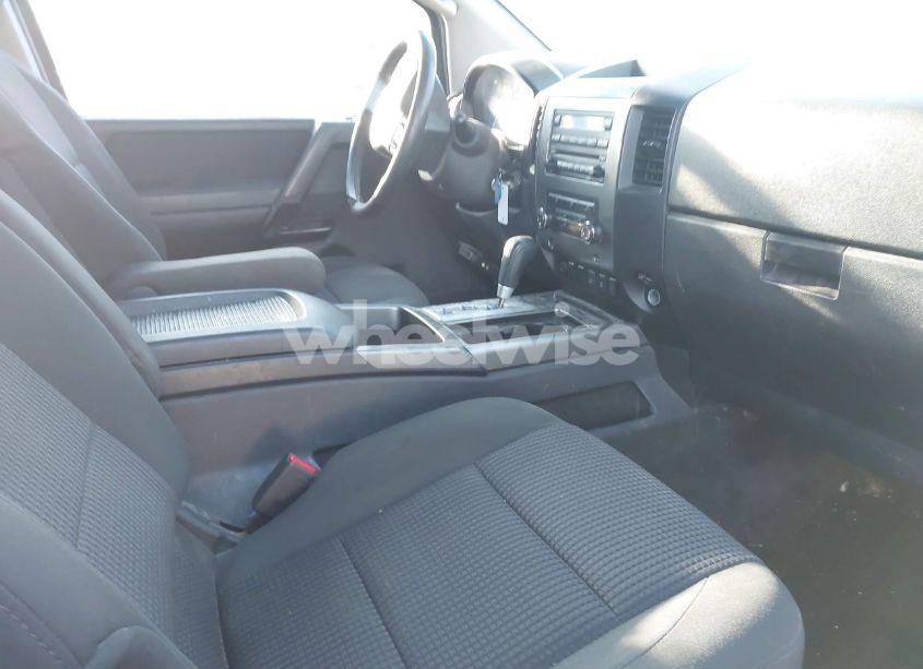 Photo 5 of 2011 Nissan Titan SV (VIN 1N6BA0ED1BN323008)