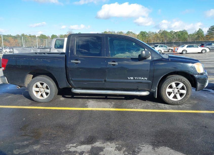 Photo 13 of 2011 Nissan Titan SV (VIN 1N6BA0ED3BN320725)