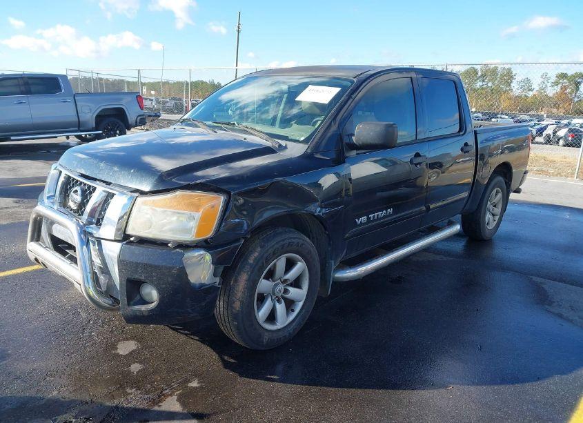 Photo 2 of 2011 Nissan Titan SV (VIN 1N6BA0ED3BN320725)