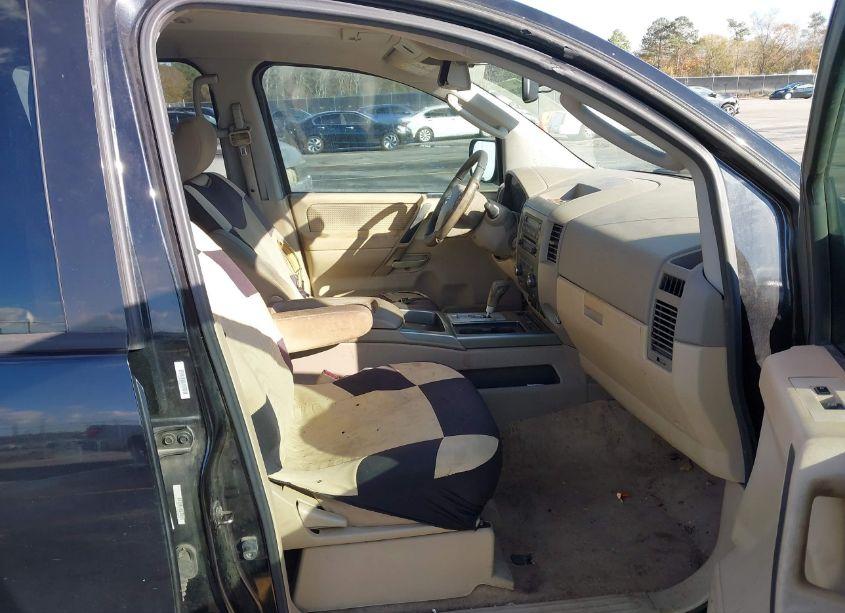 Photo 5 of 2011 Nissan Titan SV (VIN 1N6BA0ED3BN320725)